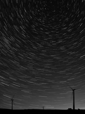 Earth and Air
An average of about 40 exposures stacked with 'Startrails', 30 sec continuous mode for 20 mins.
Canon 20D, 17 - 40 mm, f4.5, ISO 800

