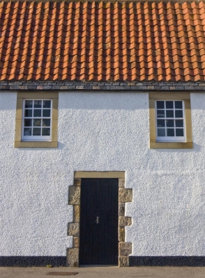 Two up, one down.
In Anstruther
